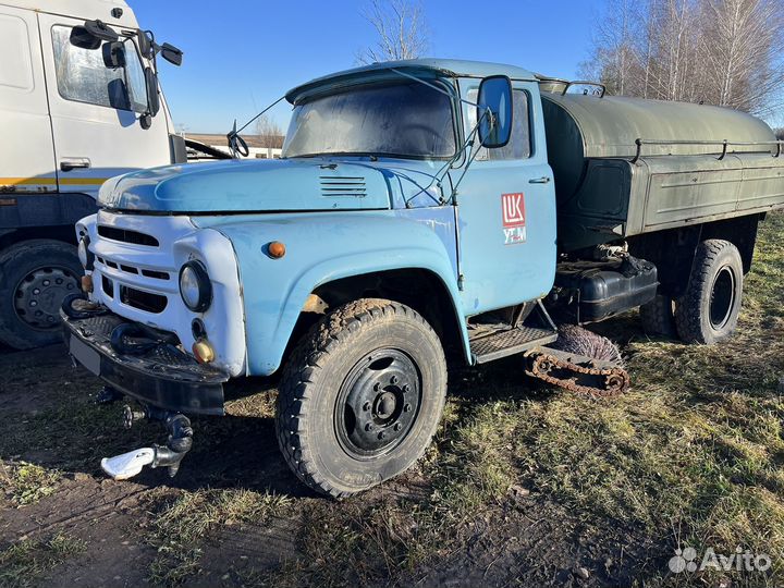 ЗИЛ поливальный со счеткой