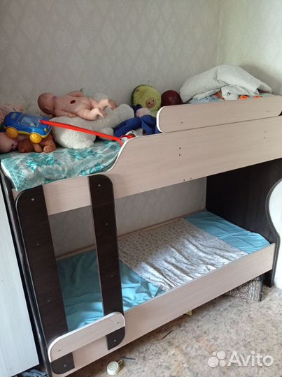 Детская двухярусная кровать