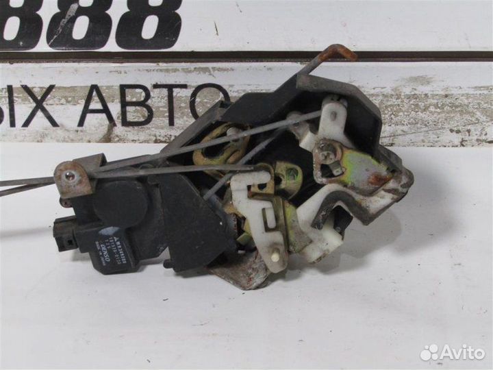 Замок двери задней правой Mitsubishi Pajero 3 4M41
