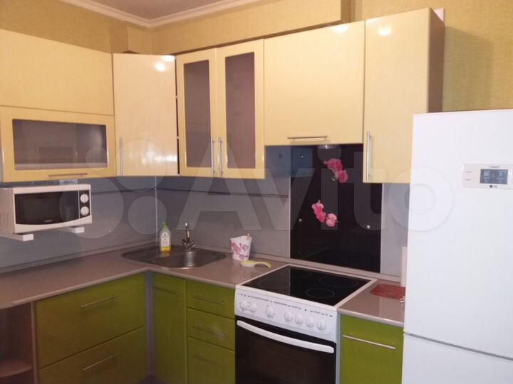 2-к. квартира, 60 м², 4/10 эт.