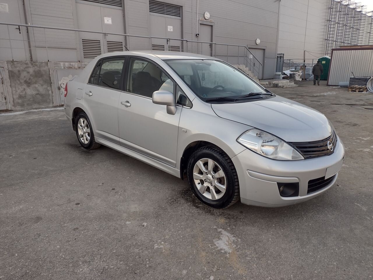Nissan Tiida: фото владельца