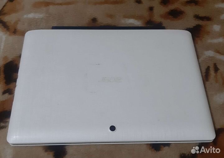 Планшет-трансформер Acer Aspire Switch 10E