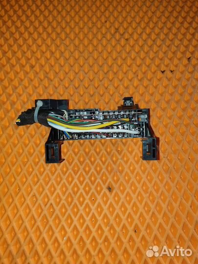 Блок предохранителей салонный Mazda 6