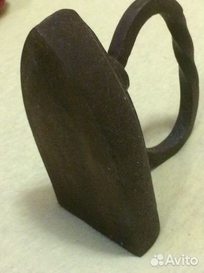 Чугунный утюг