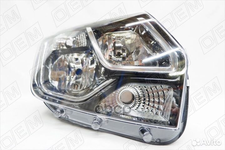 Фара правая Renault Duster 1 2015-2020 OEM0100F