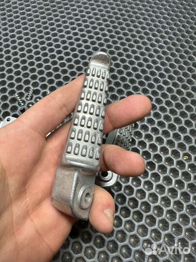 Подножки задние пассажира Kawasaki