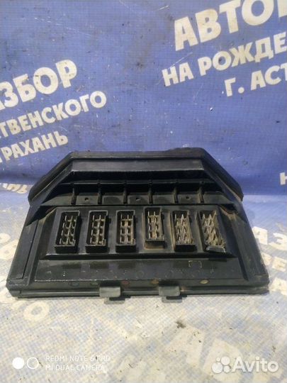 Блок предохранителей Ваз Лада 2107 седан 2106 2004