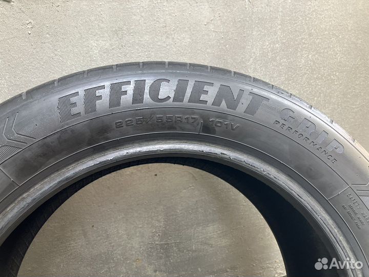 Goodyear EfficientGrip Performance 225/55 R17