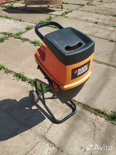 Измельчитель Black & Dacker