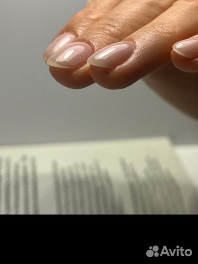 Маникюр и педикюр