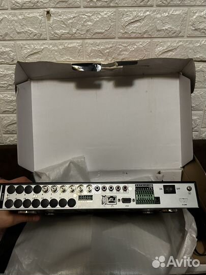 Видеорегистратор на 4 камеры