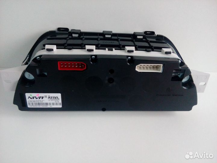 Панель приборов на Нива 4Х4 (черная) 3801010