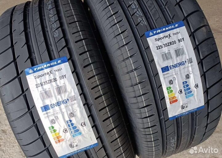 Triangle Sports TH201 225/35 R20 90Y