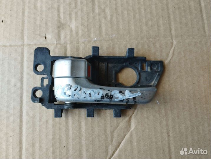 Внутренняя ручка задней левой двери Cerato 2 S4