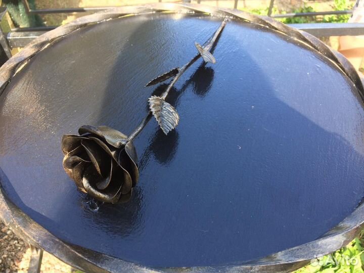 Роза кованная