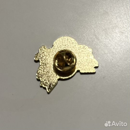 Брошь новая