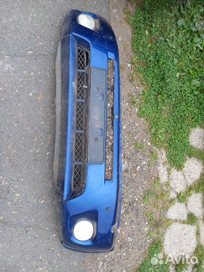 Продам передний бампер рав 4