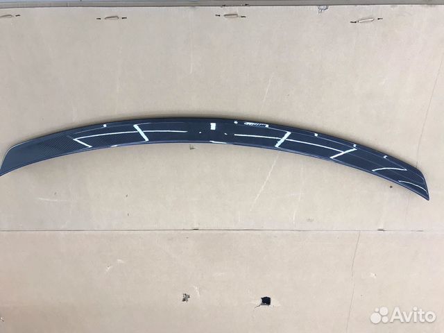 Спойлер крышки багажника на C218 Карбон