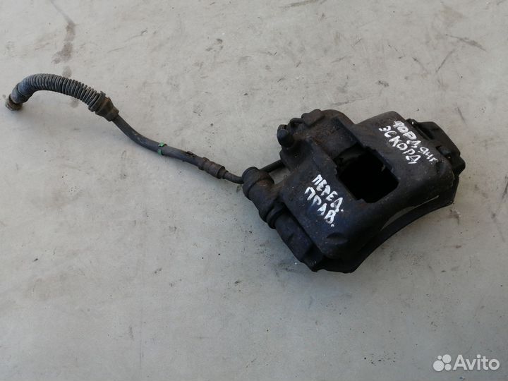 Суппорт тормозной передний правый для Ford Escort