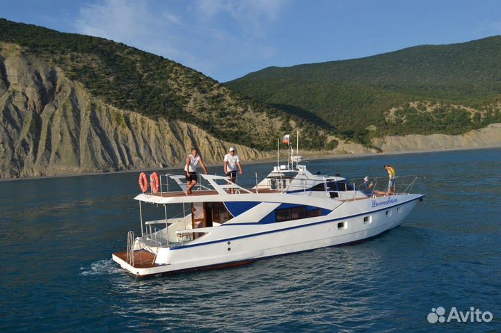 Морские прогулки, аренда катера, яхты