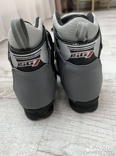Лыжные ботинки 31 размер ISG touring 203