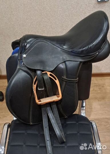 Седло для лошади конкурное