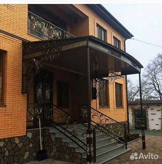 Навес из поликарбоната