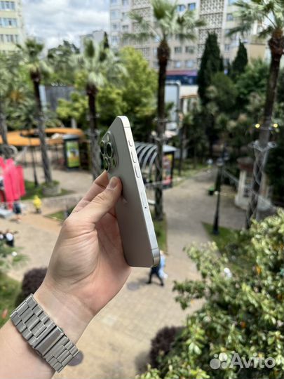 iPhone 15 Pro, 256 ГБ