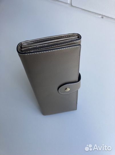 Женский кожаный кошелек
