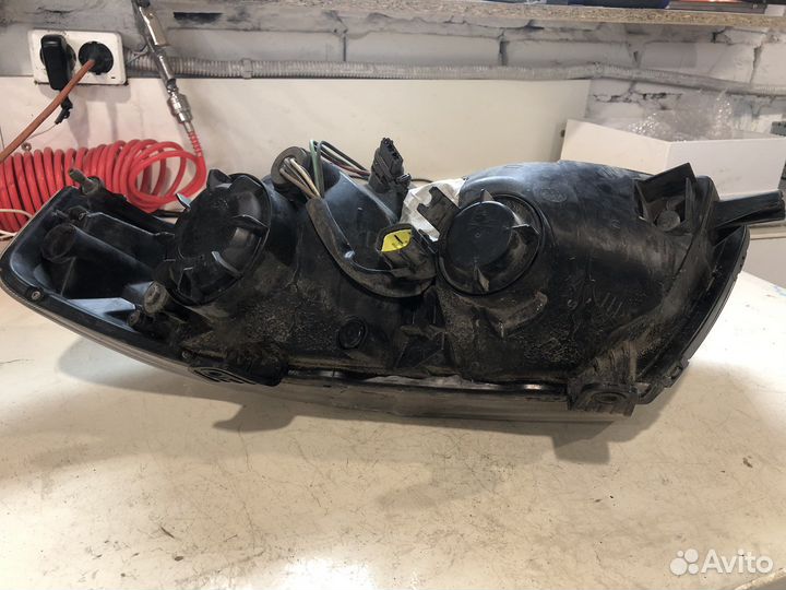 Фара правая nissan almera classic черная