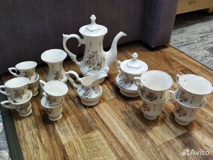 Старинный сервиз