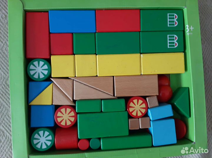 Развивающие игрушки,кубики,магнитные мозайки