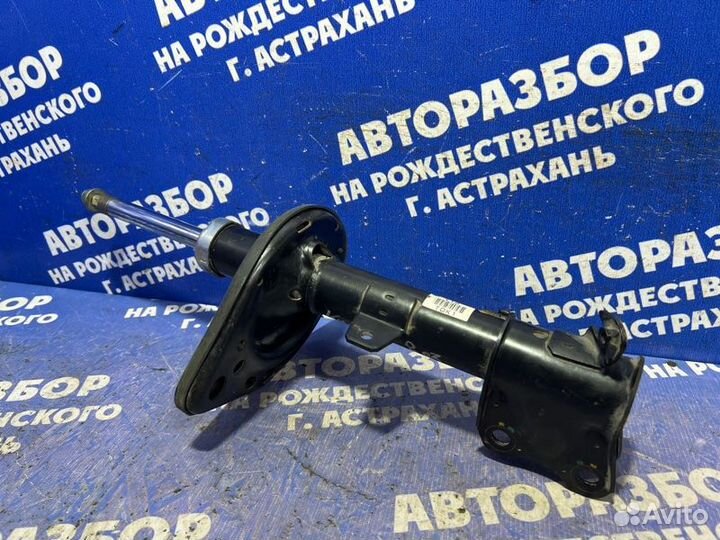 Задняя стойка амортизатора Toyota Camry 40 седан