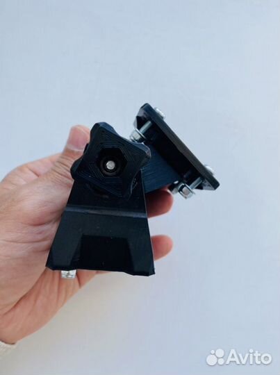 Крепление на панель для навигатора Garmin Montana