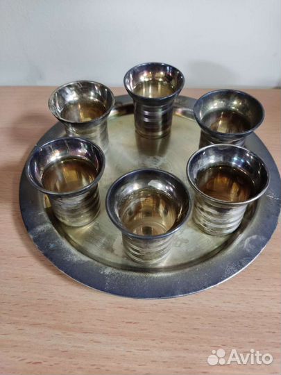 Набор стопок с подносом