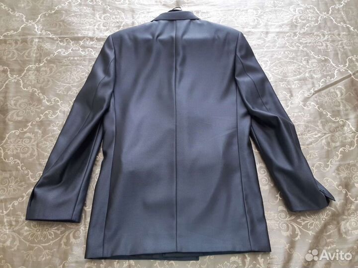 Стильный молодёжный мужской костюм