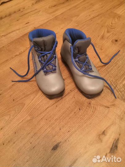 Лыжные ботинки