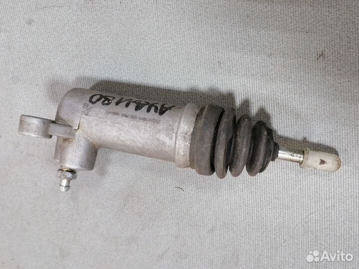 Цилиндр рабочий привода сцепления audi 80, 90, 100
