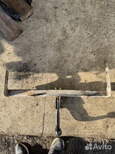 Фаркоп на гранту лифтбек