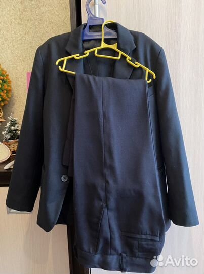 Школьный костюм