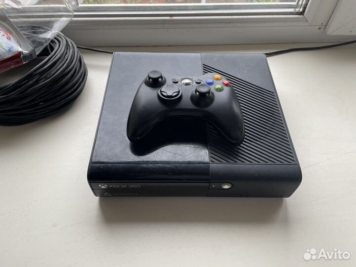 Xbox 360e 250gb