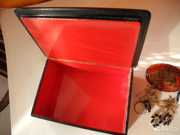 Шкатулка антикварная