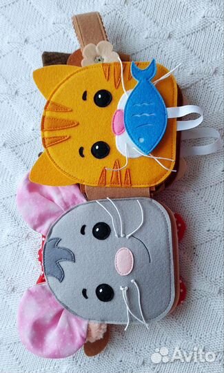 Книга из фетра погремушка