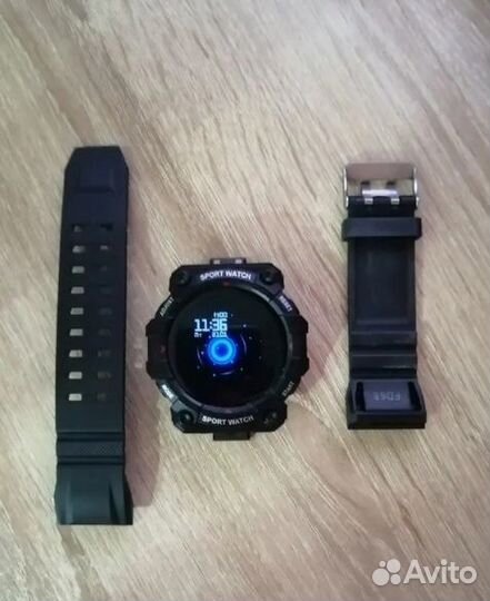 Смарт-часы RunGo W2