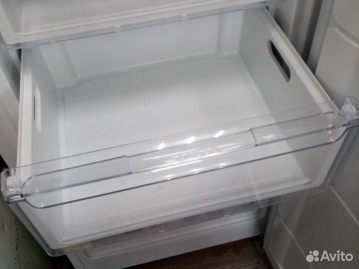 Морозильный шкаф Индезит