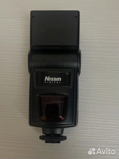 Объектив, вспышка