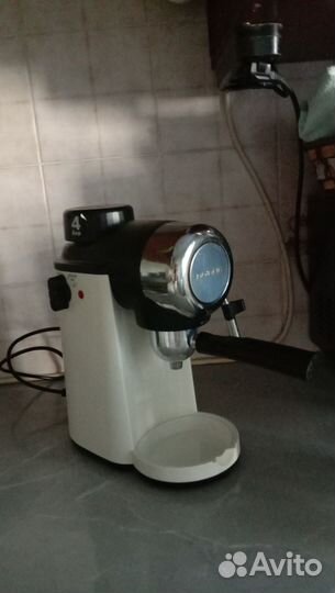 Кофеварка рожковая polaris