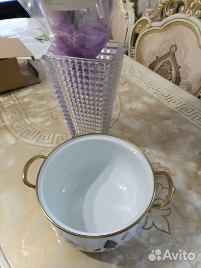 Кастрюля эмалированная новая