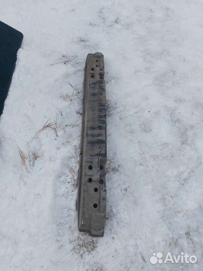 Усилитель заднего бампера Chevrolet Lumina