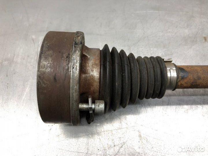 Полуось передний левый Volkswagen Jetta 5 седан